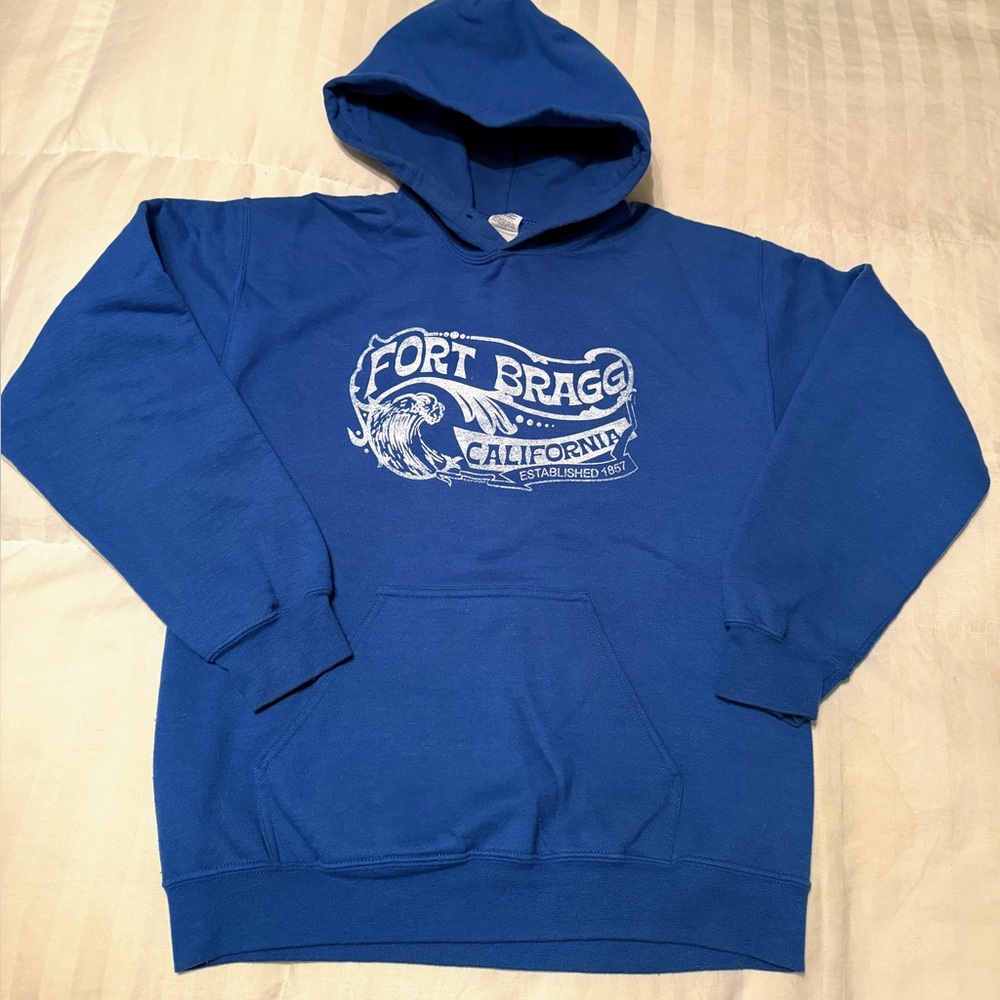 Fort Brag Heavy Blend Light Blue Sweatshirt medium